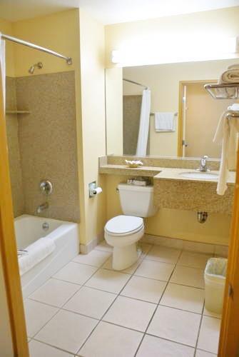H3 Inn & Suites - Lax Airport - Los Angeles Inglewood Phòng bức ảnh