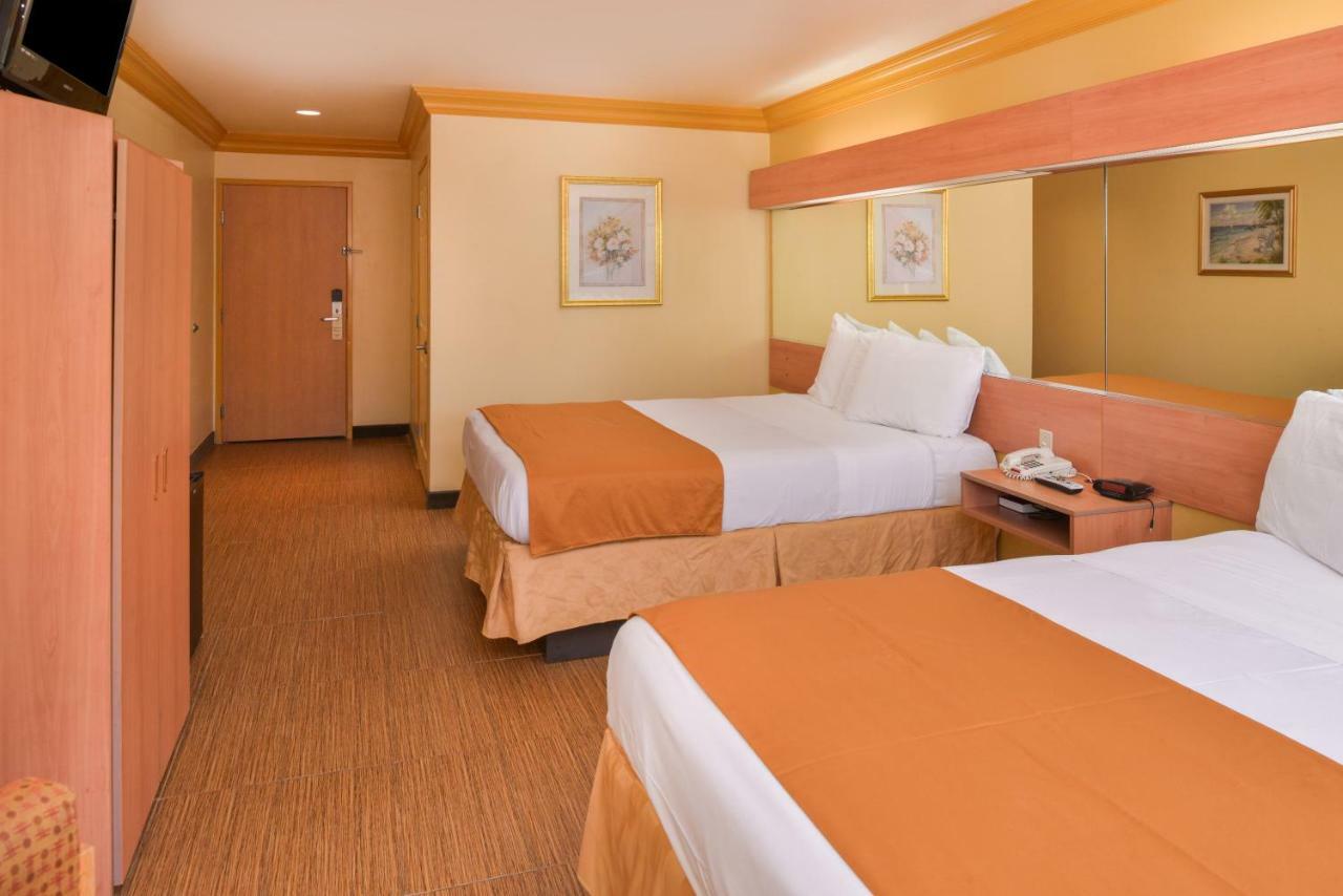 H3 Inn & Suites - Lax Airport - Los Angeles Inglewood Ngoại thất bức ảnh